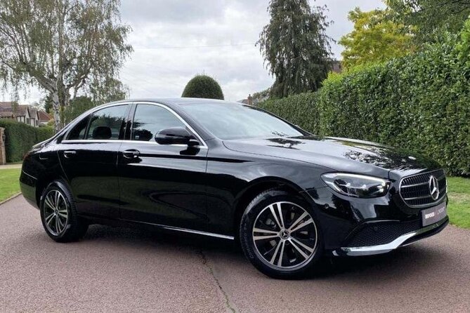 Arrival Transfer from Munich Airport to Munich City by Sedan - Your Chauffeur and Car: Mercedes E-Class Style Comfort