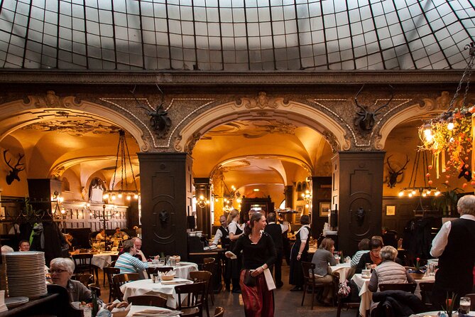 Brewing Through the Ages: A Tour of Munich's Beer Culture - Where You’ll Start: Karlstor/Neuhauser Str. and an Easy City Layout