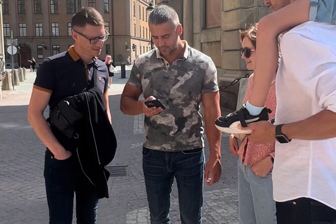 CITY QUEST Munich: reveal the secrets of this city! - How the City Quest works: puzzles, codes, and facts on your phone
