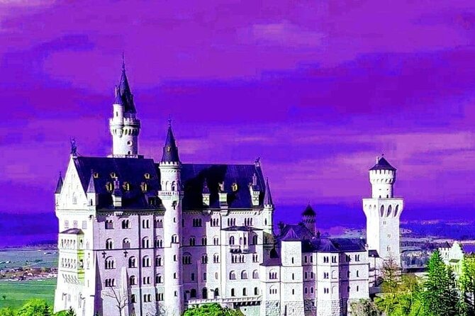 Comfort Mini-Van & Professional and FRiENDLY Guide: CUSTOMIZED 1-DAY TOUR from Munich - Neuschwanstein and Linderhof: fairy-tale castles with ticket realities
