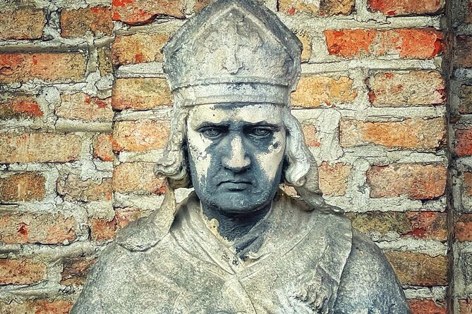 Death and Chocolate: Walking Tour of Munich's Old South Cemetery - Who This Tour Is For (And Who Might Want to Pick Something Else)