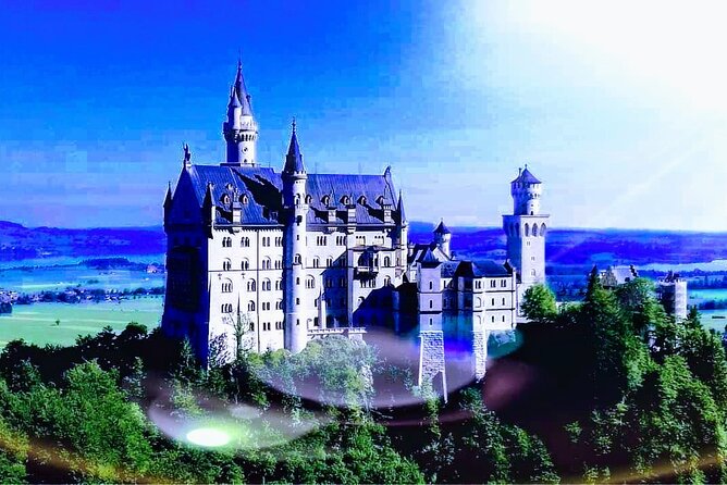 EXCLUSIVE 3 Royal Castle SKIP-THE LINE Tour of Neuschwanstein + Linderhof + Hohenschwangau from Munich - Oberammergau: murals, Passion Theatre, and real shopping time