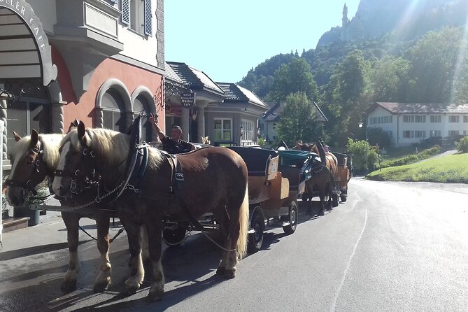 EXCLUSiVE SKIP-THE-CROWDS Neuschwanstein and Linderhof Castle Tour from Munich INCL. TICKETS - Neuschwanstein without the line: how the tour actually feels