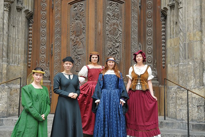 Executioners, whores, witches with drama - Why this dark Munich night tour makes sense