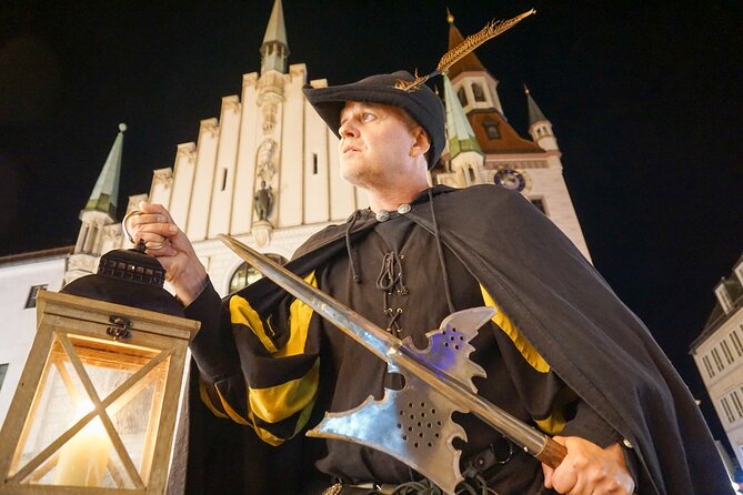 Medieval city tour with night watchman in Munich in German - Wolfram der Nachtwächter: warum die Nachtführung in München so gut funktioniert