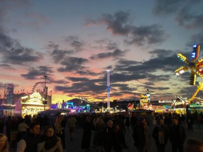 München: Oktoberfest Experience and Lunch in Tent - Entering the Beer Tent with a Reserved Table (and Why That Matters)
