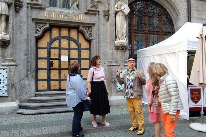 Munich 4hr Private Walking Tour with Certified Guide - Viktualienmarkt: a smart, low-commitment taste of Bavaria
