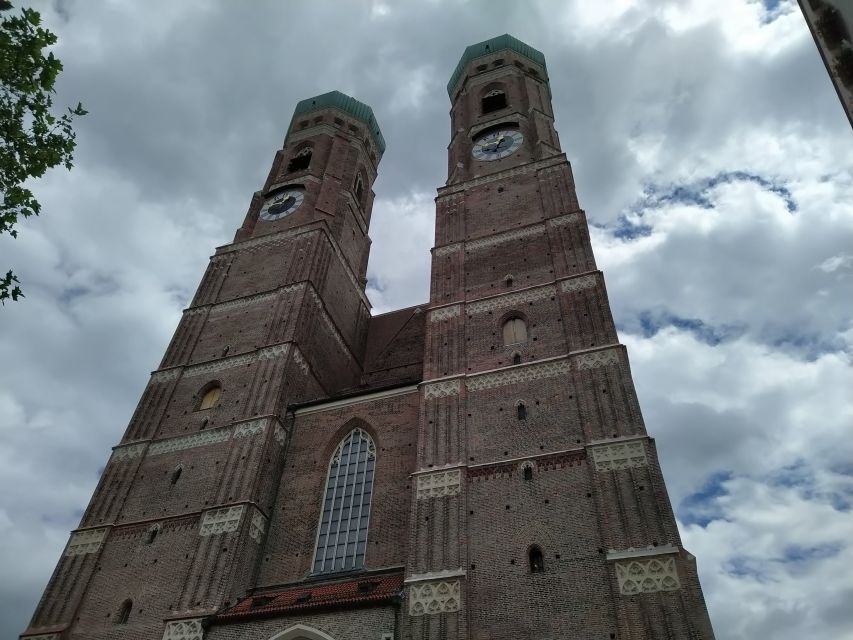 Munich: Bavarian Beer Walking Tour with Samples - Why this beer walk works: Museum first, beer hall second