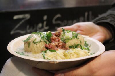 Munich Christmas Market Food Tour with Tastings - The Tiny Detour: Glühweinoase and a Festive Drink Moment