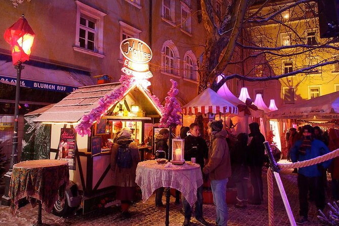 Munich Christmas Market Small Group Tour with Gingerbread Heart - The gingerbread heart and postcard: small extras that actually help