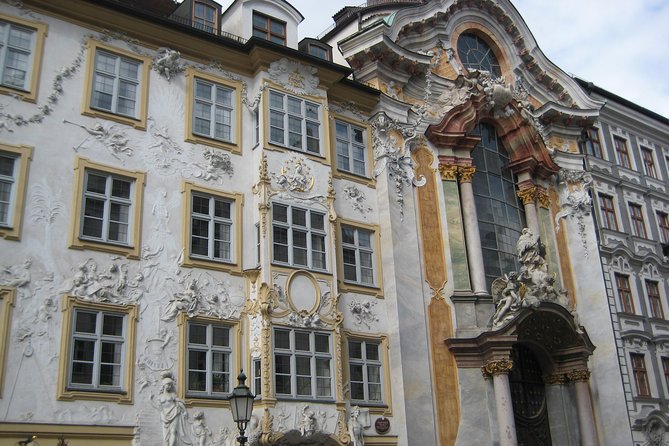 Munich Highlights 3-Hour Private Walking Tour - Neus Rathaus and the View Choice That’s Worth Knowing