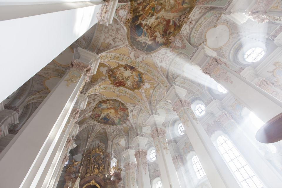 Munich: Highlights Private Bike Tour with Licensed Guide - The 6-hour ride is the English Garden day you came for
