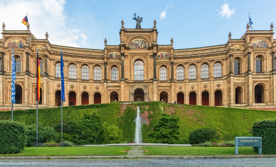 Munich: Highlights Private Bike Tour with Licensed Guide - Guide quality is the real differentiator, especially with Marianne