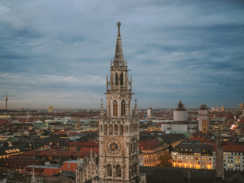 Munich: Highlights Walking Tour with a Guide - Marienplatz and the Glockenspiel: Plan your timing, not just your camera