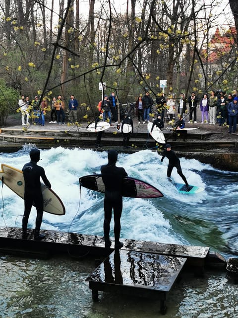 Munich: Mini Classic Bike Tour with Beer Garden Stop at 4 PM - Quick hits before you pedal