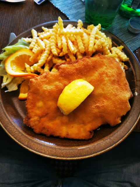 Munich: Mini Classic Bike Tour with Beer Garden Stop at 4 PM - Marienplatz meet-up and the rhythm of a 4 PM tour