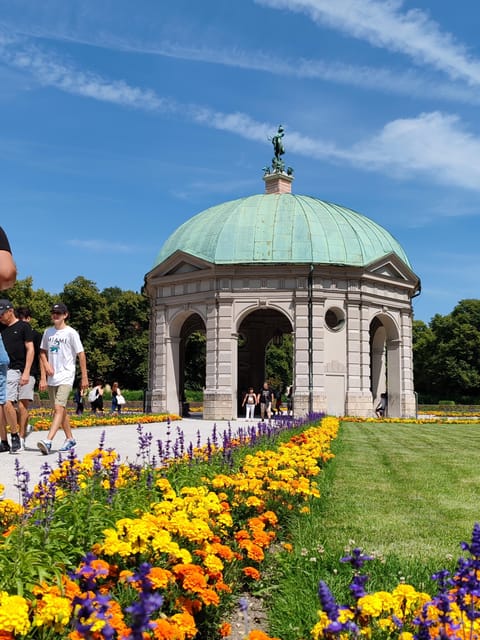 Munich: Mini Classic Bike Tour with Beer Garden Stop at 4 PM - Value for $41: why a mini tour can be the smart choice