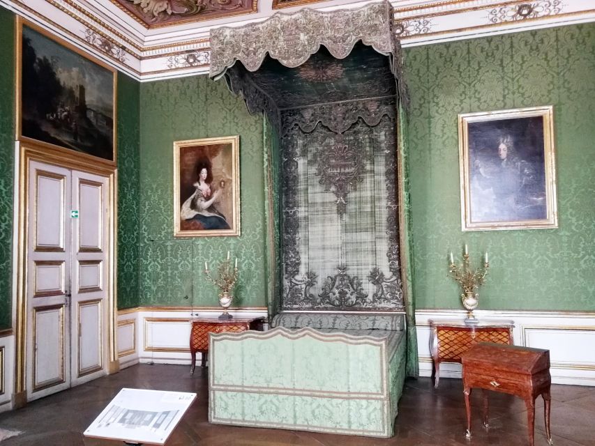 Munich: Nymphenburg Palace with official Guide - Stone Hall: the ceremonial space you should picture in context