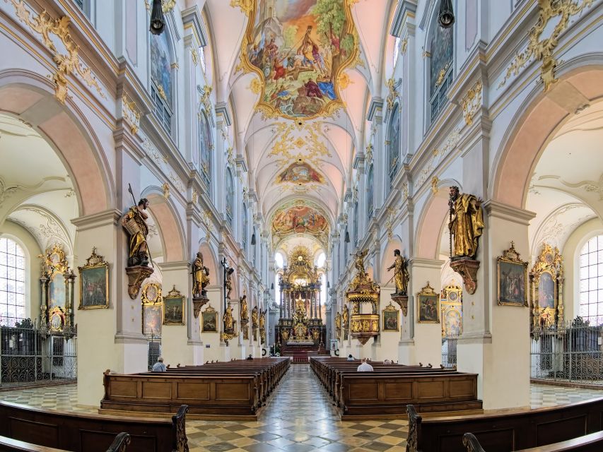 Munich: Old Town Highlights Private Walking Tour - Price and logistics: what $392 buys you (and what it doesn’t)