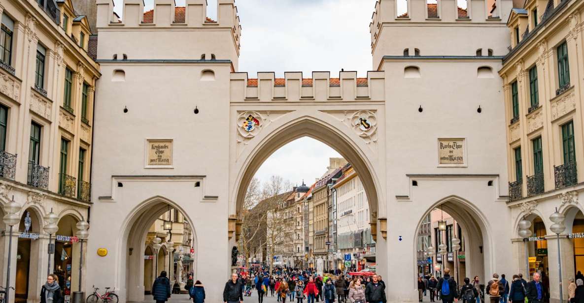 Munich: Old Town Walking Tour in Spanish - Where the tour starts at Karlstor Gate (and how to plan your timing)