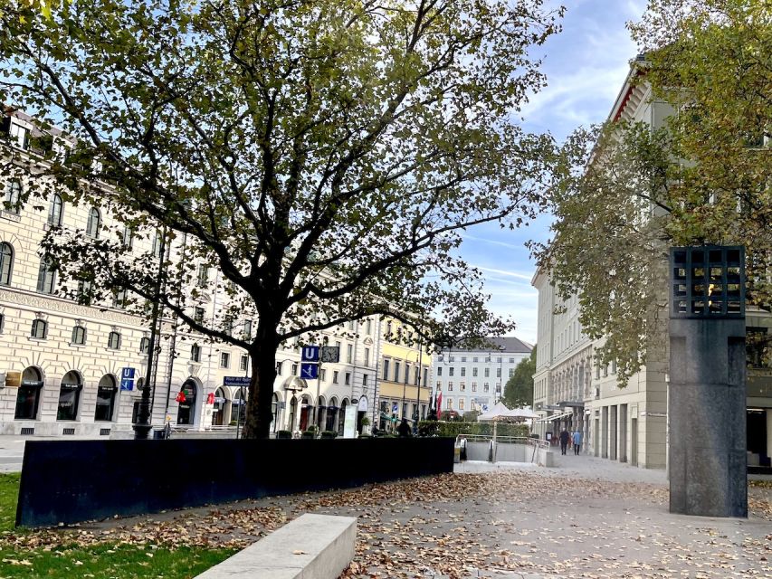 Munich: Private Half-Day Guided Walking Tour - Residenz Palace and Hofbräuhaus: power and culture in one arc