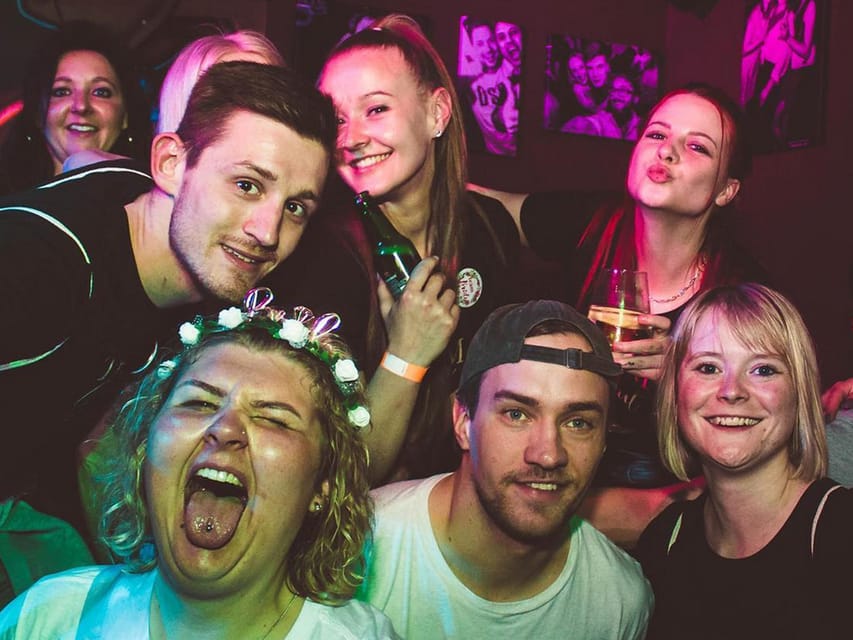Munich: Private pub crawl with insider-guide & free shots - Key things that make this pub crawl work