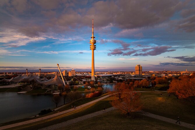 Munich: Private Walking Tour with a Local - Getting the logistics right: wear comfy shoes, expect a lot of walking