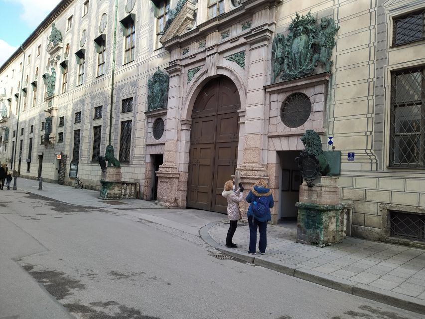 Munich Residenz: Private Tour with artists and historians - Price at $160 per person: when this feels like good value