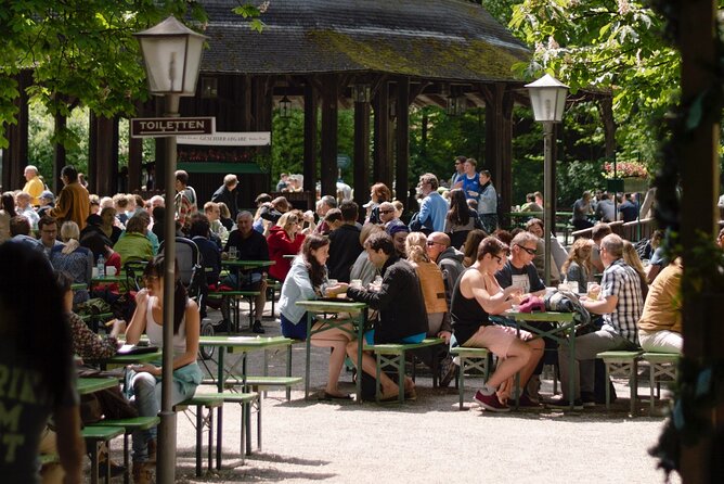 Munich Scavenger Hunt and Sights Self-Guided Tour - The route stop by stop: Viktualienmarkt to Odeonsplatz
