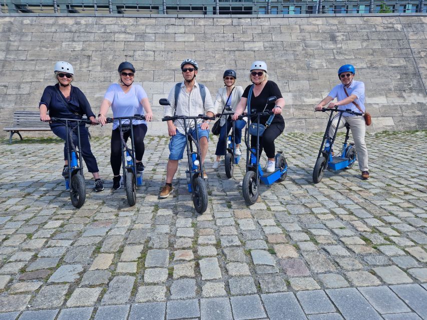 Munich: Top Sights Guided E-Scooter Tour - Hofgarten and Ludwigstrasse: Grand Munich with Less Foot Pain