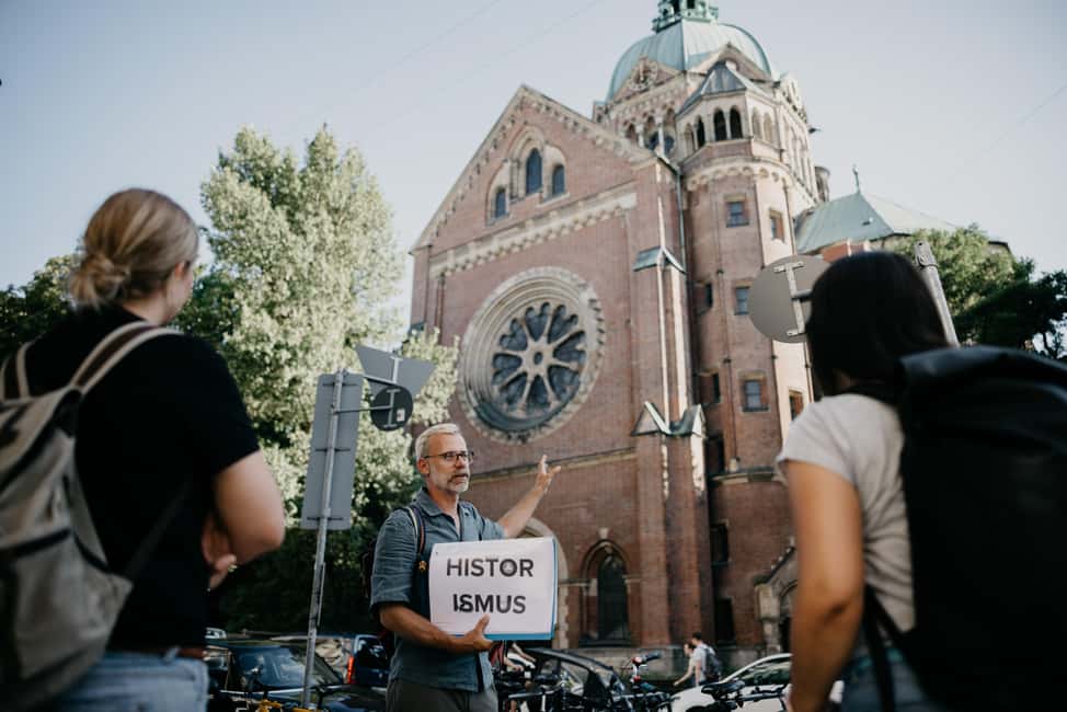 Munich's 500 Years of Architecture Guided Tour - Where Philipp starts: Frauenkirche meeting point and how to arrive
