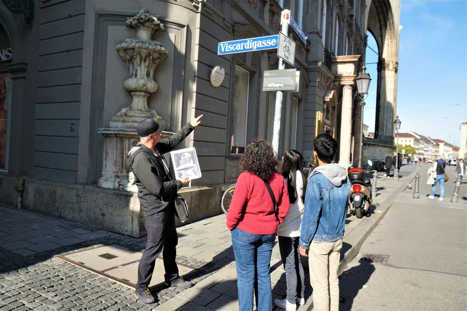 National Socialism WWII with licensed guide - private tour - Starting at Odeonsplatz: Feldherrnhalle and the Power of Place