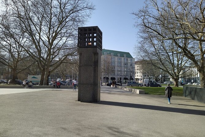 Paul's Welcome Walking Tour in Old Town Munich - Frauenkirche and Marienplatz: From Devil Stories to City Founding
