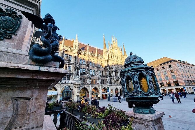 Private audio book city rally in Munich city centre - How the detective delivers tasks: encrypted text and audio clips