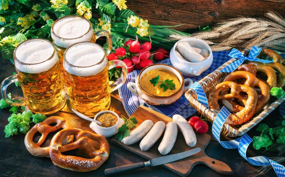 Private Beer Tasting Tour in Munich with Oktoberfest Museum - Meeting point and timing: start near Marienplatz, not inside the hotel