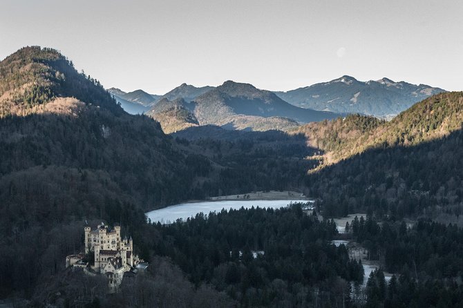 Private Castle Tour from Munich: Neuschwanstein, Hohenschwangau, and Linderhof - Price and logistics: is it worth $1,443.73 per group?