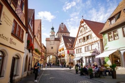 Private Day Trip Munich to Harburg, Dinkelsbuhl & Rothenburg - Stop 1 in Munich: the quick start before the medieval run