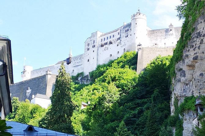 Private Eagles Nest & Salzburg Mini Van Tour incl. S.O.M sights - Food, timing, and the walking you should plan for