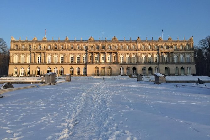 Private Herrenchiemsee Castle Tour from Munich with Cruise and Carriage Ride - Schloss Herrenchiemsee: how a guide turns rooms into stories