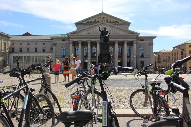 Private Munich Bike Tour - Old Town halls, the central Glockenspiel square, and Königsplatz