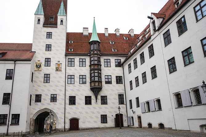 Private Munich Old Town Walking Tour - with optional Breakfast - Maximilianstraße: royal avenue energy with fashion storefronts