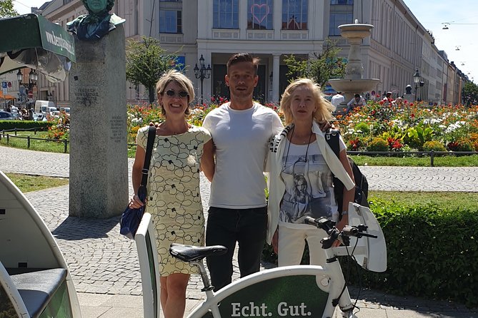 Private Munich Rickshaw City Tour and English Garden - Residenz München: the palace exterior that still feels huge