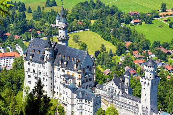 Private Neuschwanstein Castle Tour - optional Alpine Coaster - Neuschwanstein on the outside: time for grounds, views, and fairytale atmosphere