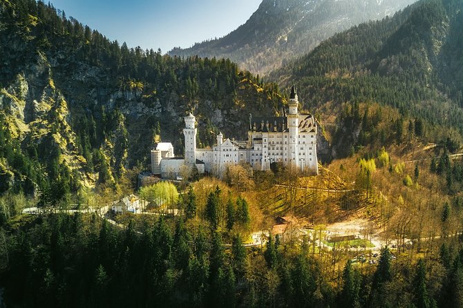 Private Tour of Neuschwanstein Castle & Highline 179 from Munich - Oberammergau time: where the day softens