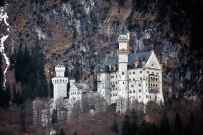Private Tour to Neuschwanstein Castle & Linderhof from Munich - Neuschwanstein Castle: a guided tour with terraces, Ludwig II, and real walking