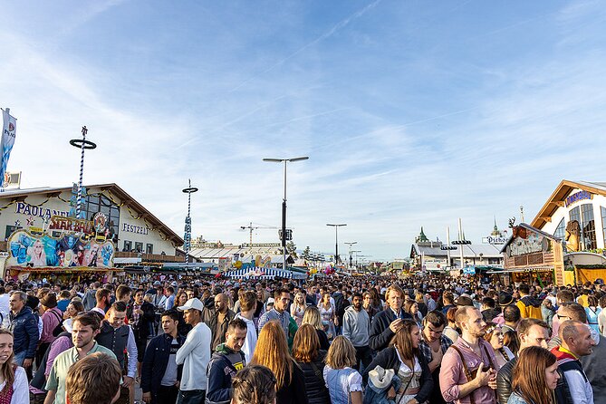 Private VIP Oktoberfest, Table, 3-Course-Menu, Beer & Champagne - How the guided experience changes what Oktoberfest feels like