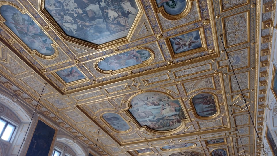 Residence of Munich private tour with skip the line ticket - Practical rules for your visit: what you can bring inside