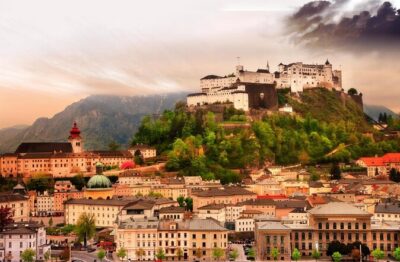 Salzburg and Lake District Day Tour from Munich - Salzburg’s Altstadt: Map, Mini-Walk, Then Real Free Time