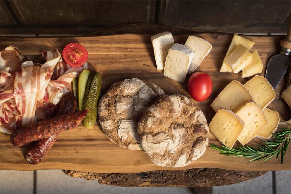 South Tyrolean specialties and wine tasting - South Tyrolean wine in Bavaria: what makes it click