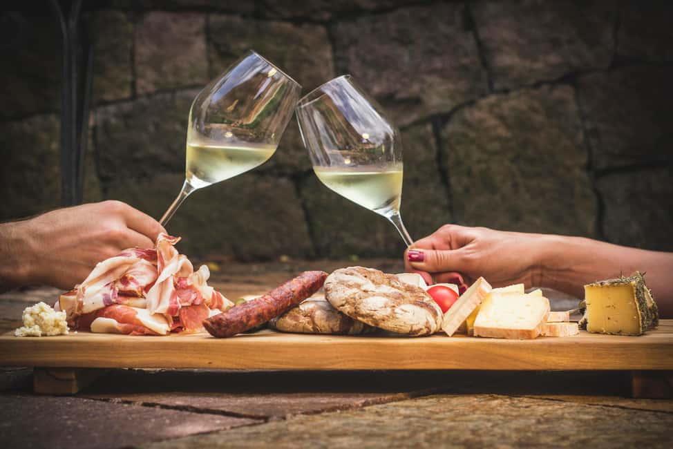 South Tyrolean specialties and wine tasting - Meet Tante Alma and the small-group format